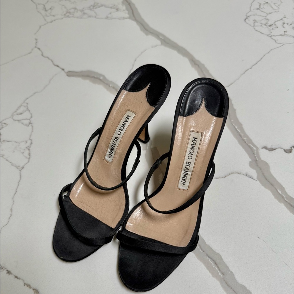 Manolo Blahnik strappy satin heels 37